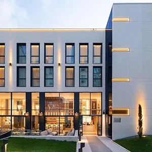 https://yacclichy-a-member-of-radisson-individuals.fr-paris.fr